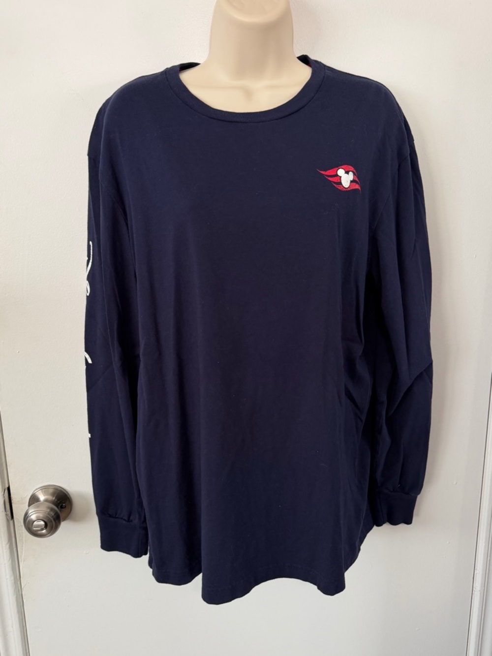 Disney Cruise Line Navy Long Sleeve Tee M